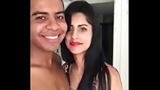 Punjabi lad treats his petite girlfriend to a wild hotel romp, with a steamy blowjob as a tantalizing appetizer.