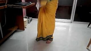 Desi tamil aunty shares her tight belly button with a saree-clad babe, leading to a steamy audio-only encounter.